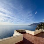 Le terrazze del Faro di Capo d'Orso verso il mare aperto, oggi