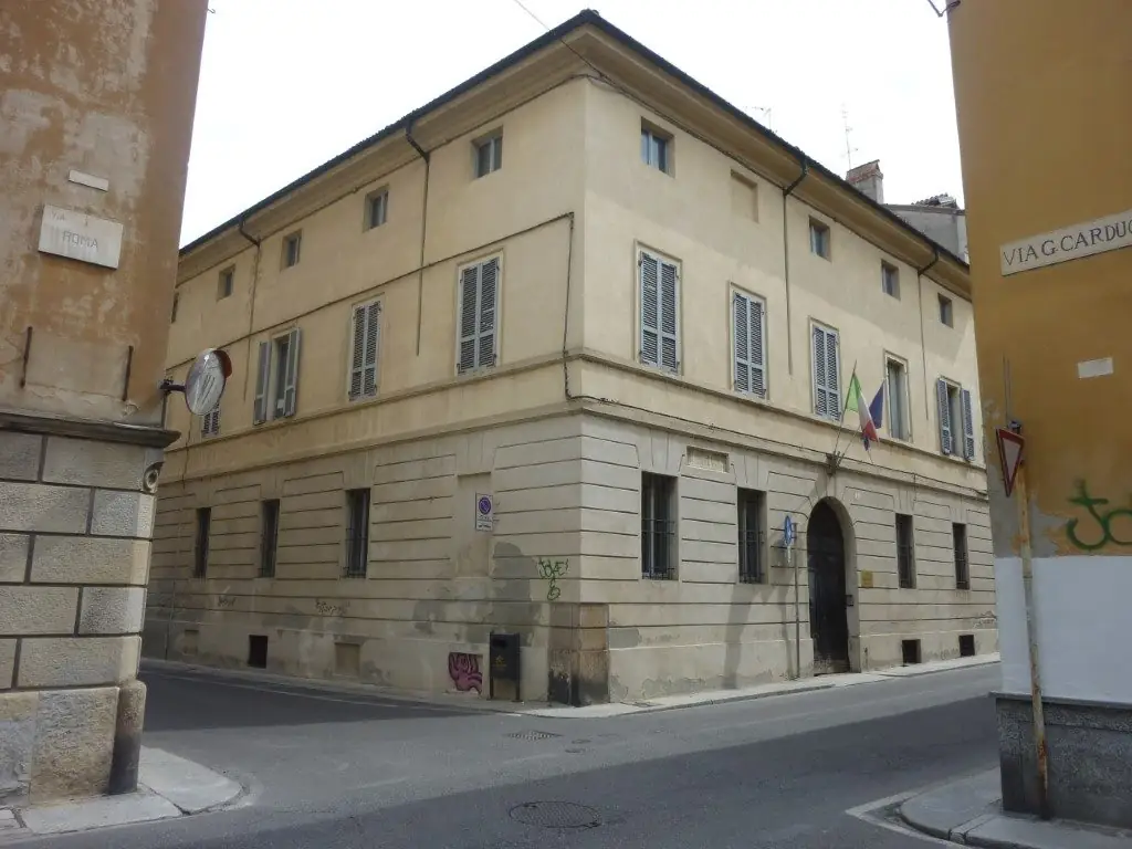 Palazzo della Posta a Piacenza, all’angolo fra via Roma e via Genocchi