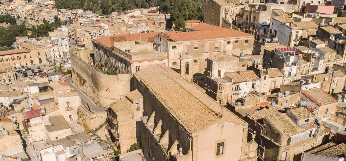 I tetti del convento ripresi dal drone