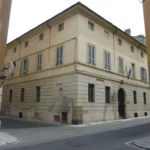 La facciata del Palazzo della Posta