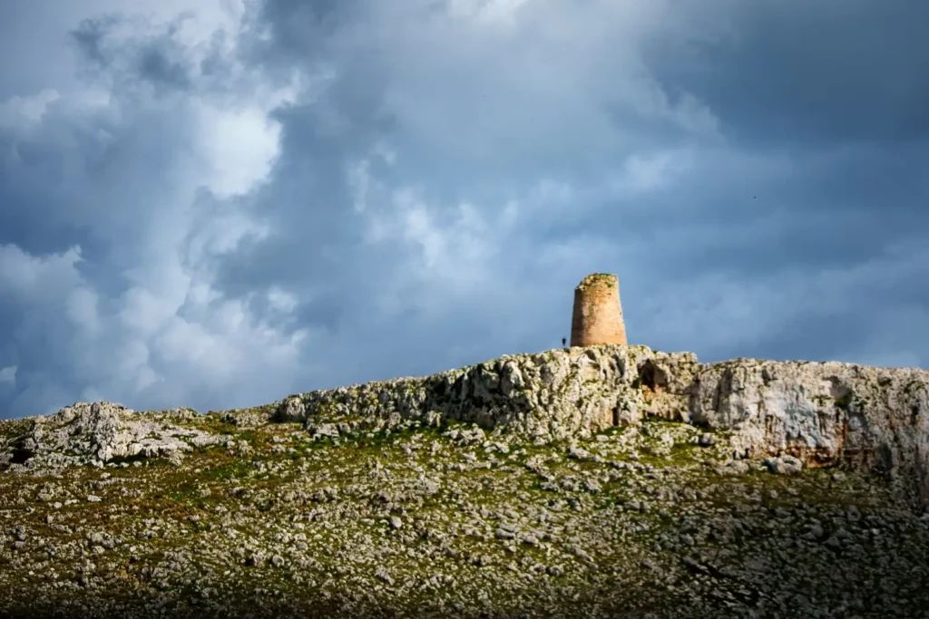 La torre e la scogliera