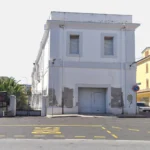 La facciata dell’ex caserma